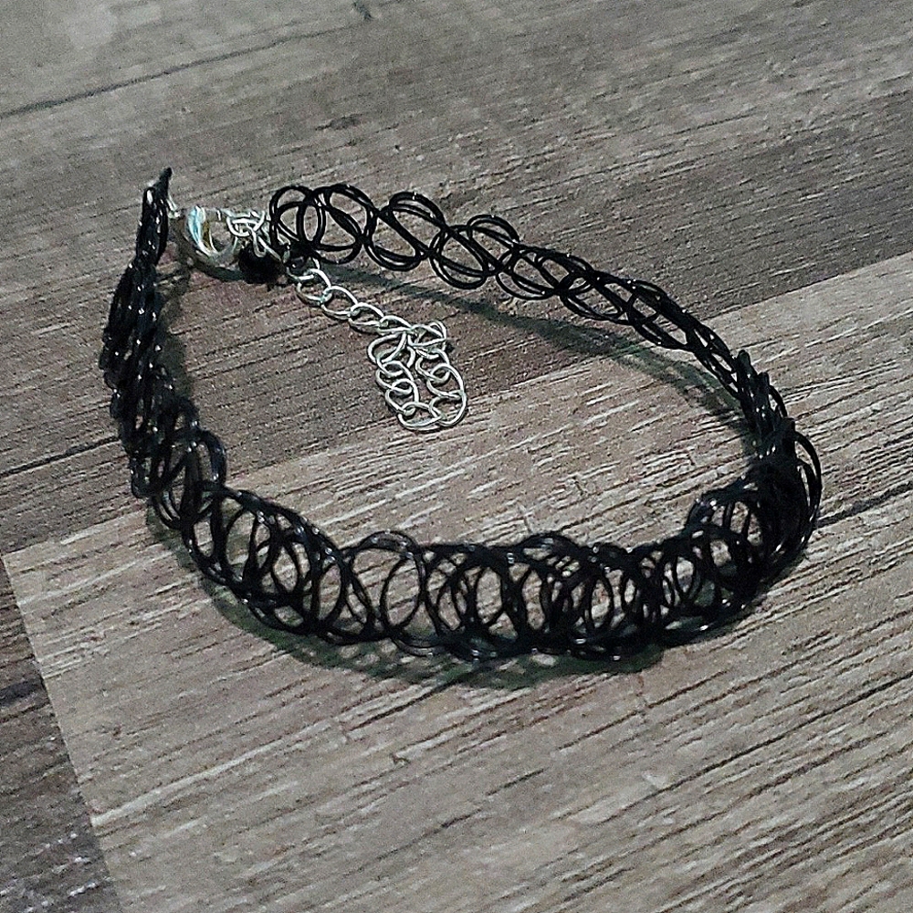 Black Choker